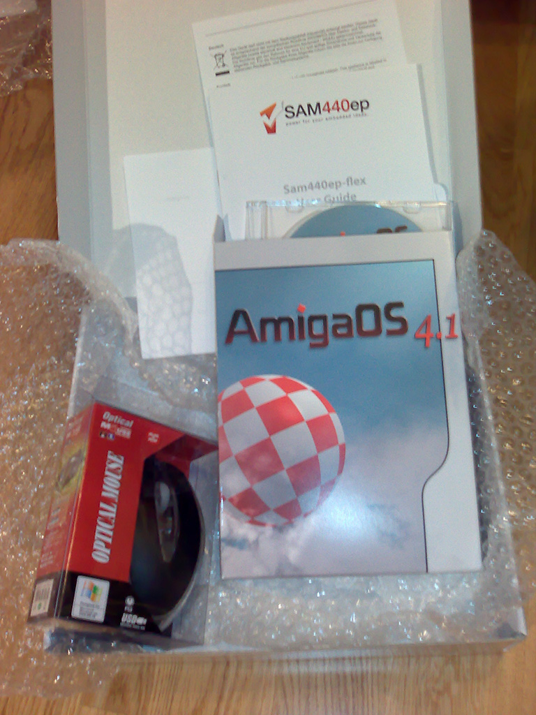 Unboxing Sam440ep-flex, 800MHz, AmigaOS 4.1 (AOS4.1)